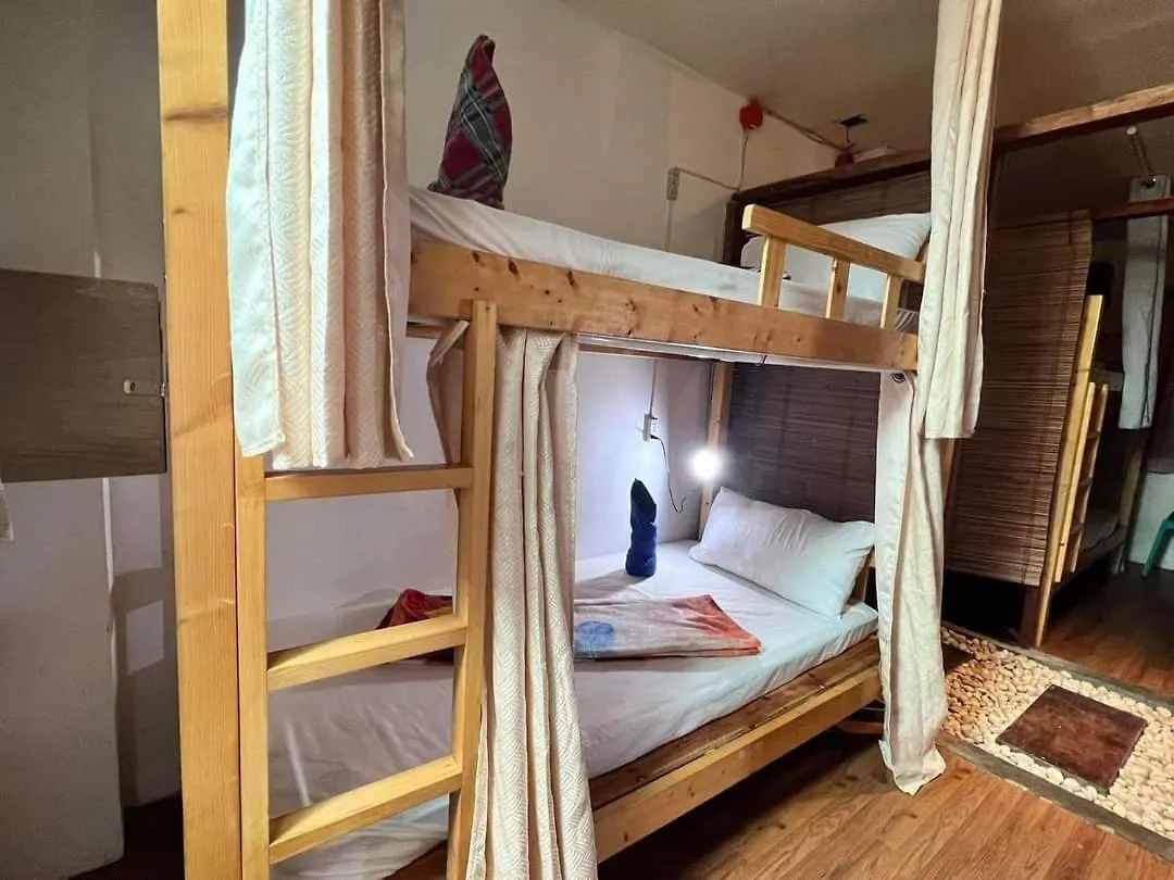 Alonabeach Tourist Inn Taporok 3*,